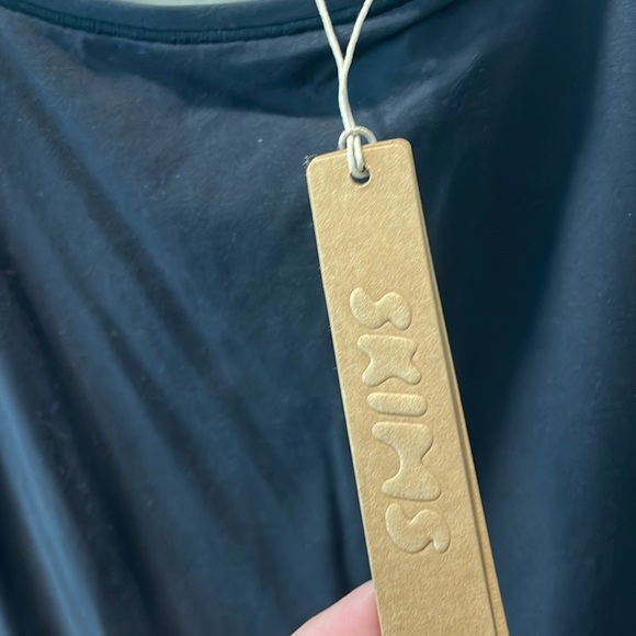 Skims dress - Picture 2 of 3